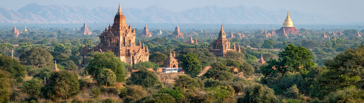 Temples and pagodas in Bagan as panorama background